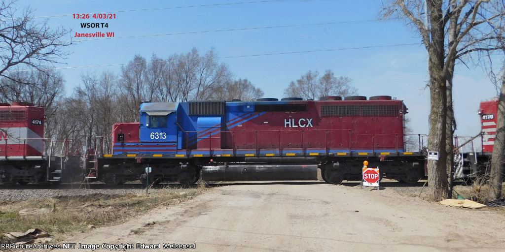 T4 shoves their Horicon-originated train into the Rotamer siding